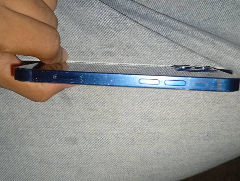 Apple iPhone 12 mini 3