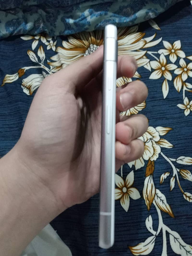 Google Pixel 7a 2