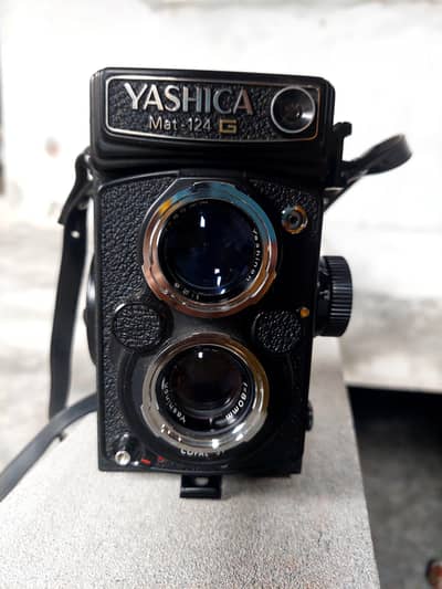 old rare camera yashica mat 124G
