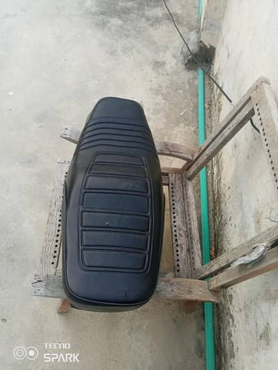 125 complete seat .