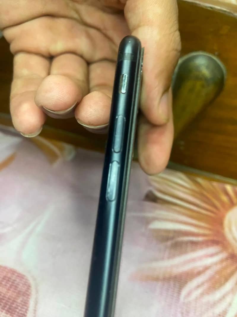 Apple iPhone 7 4