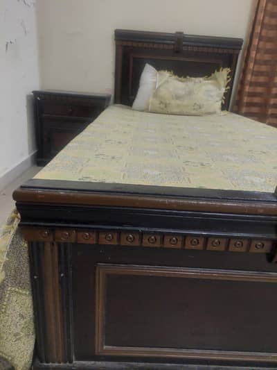 single bed and sidetable for sale