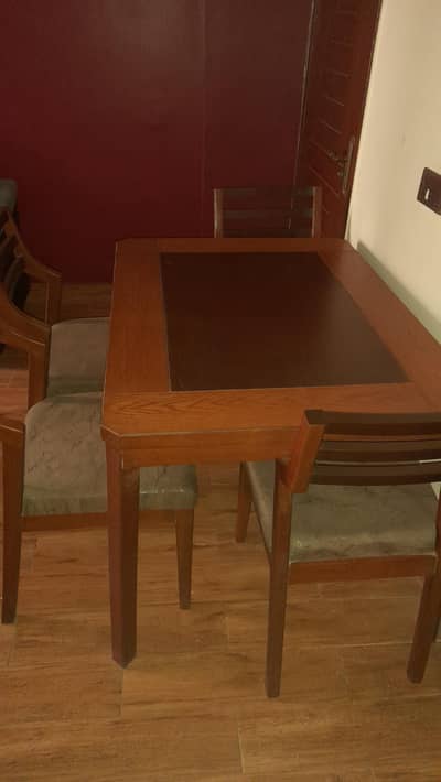 Dinning table with 4 chairs