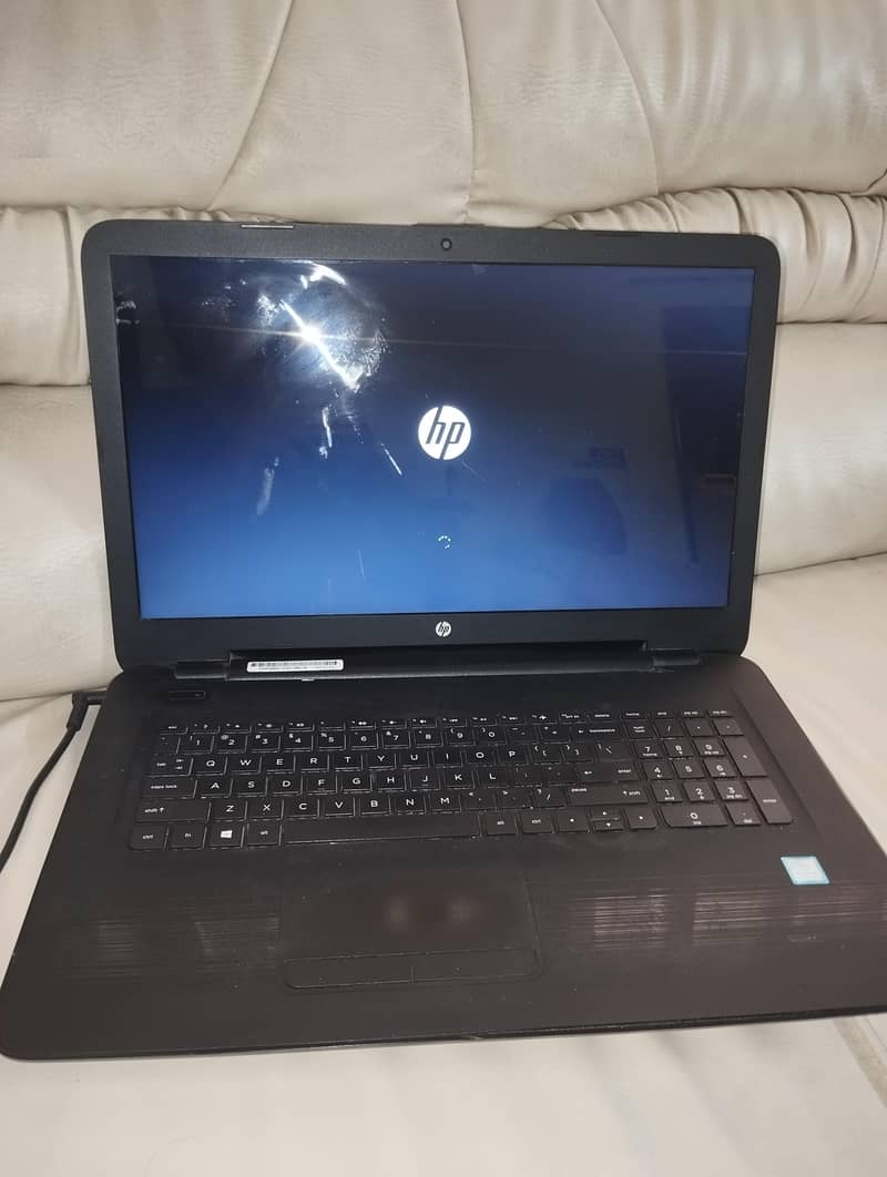 HP Notebook 17 4