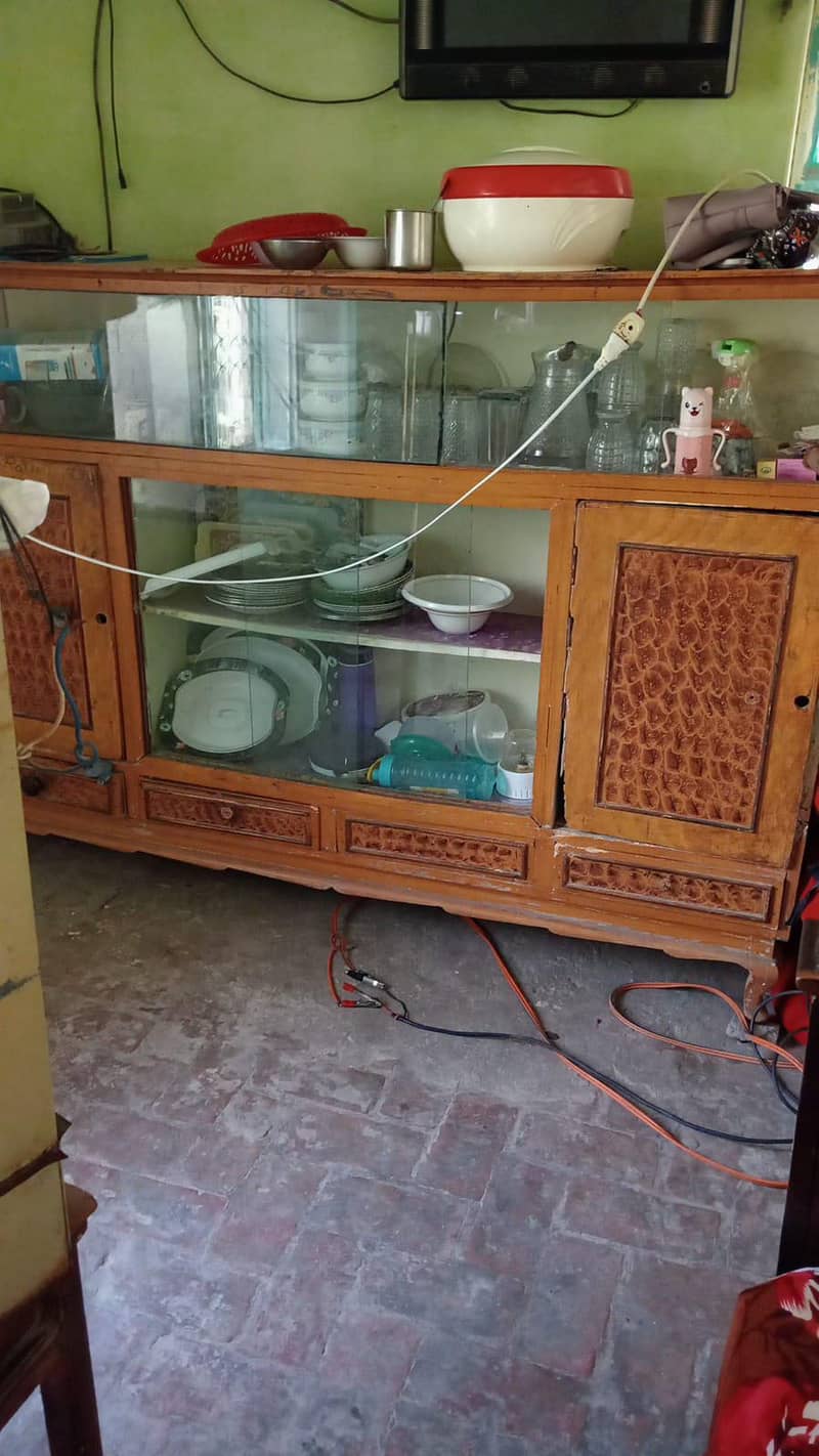dressing table and showcase 2