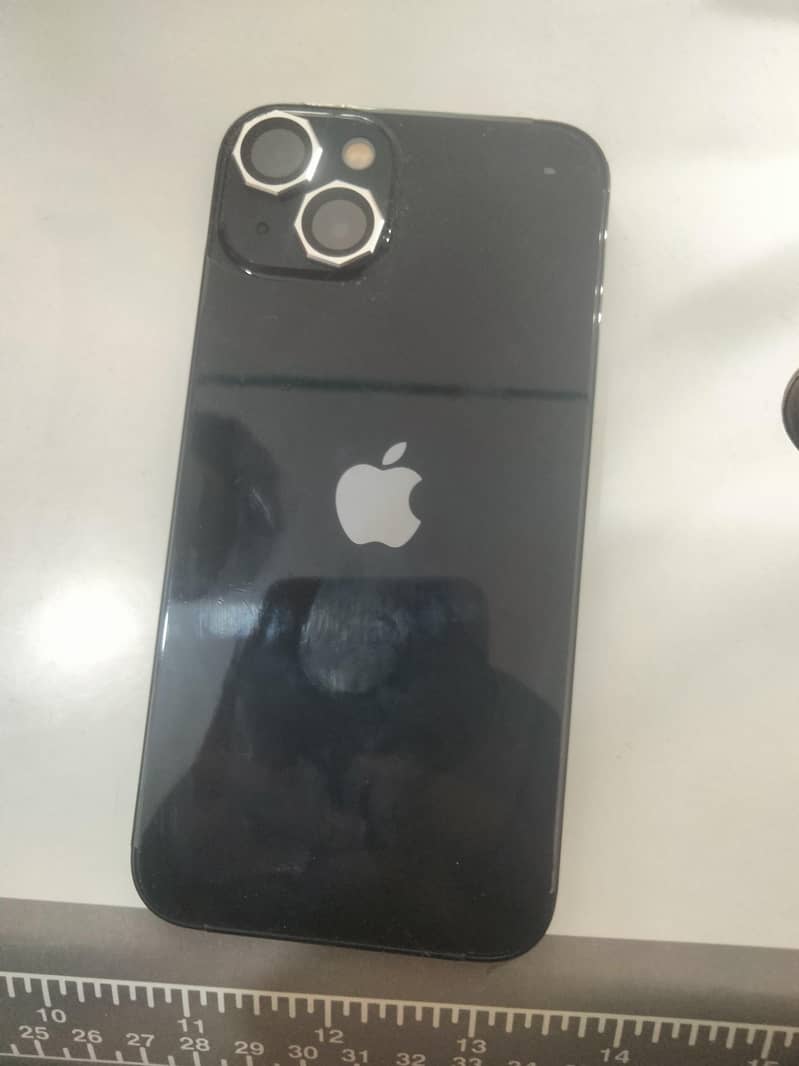 Apple iPhone 13 4