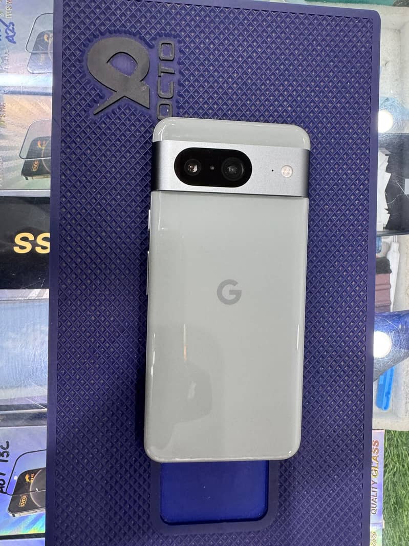 Google Pixel 8 7