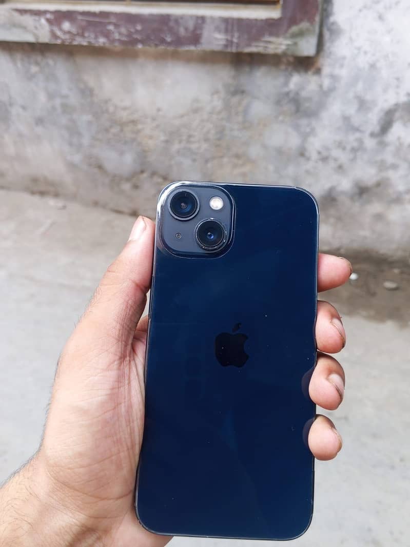 Apple iPhone 13 2