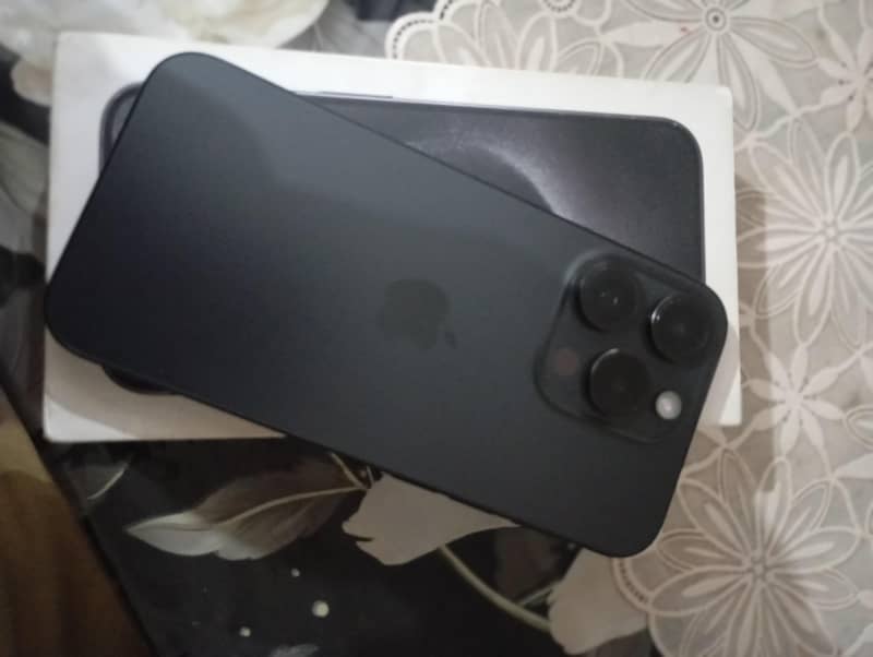 Apple iPhone 15 Pro 0