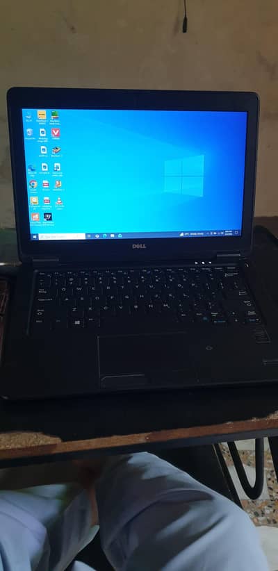 Dell E7250 Latitude 8gb, 128gb ssd