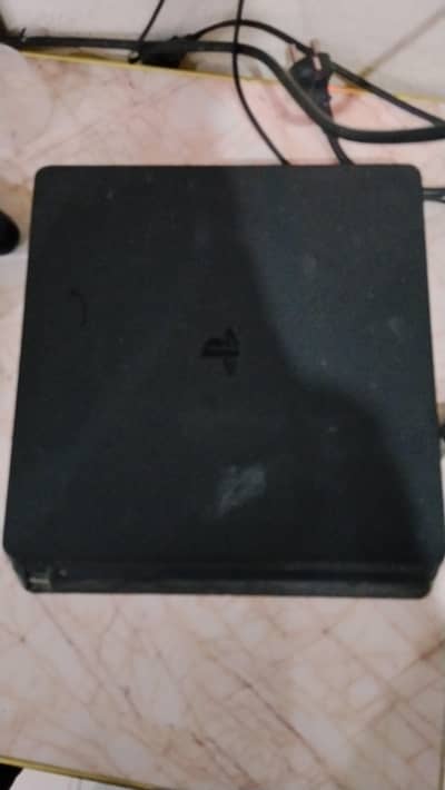 PS4 Slim | 500 GB