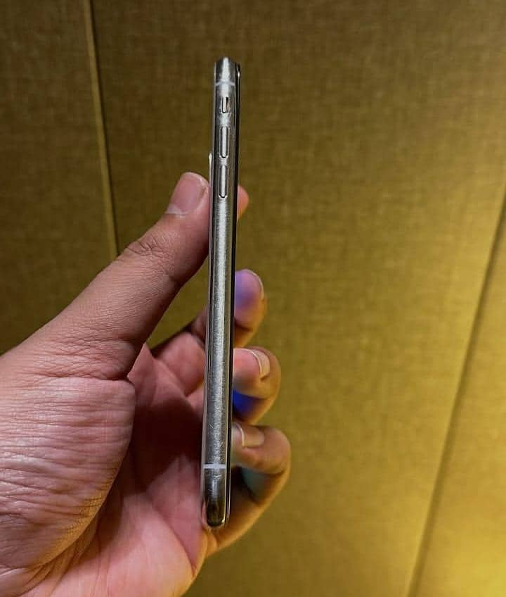 Apple iPhone X 2