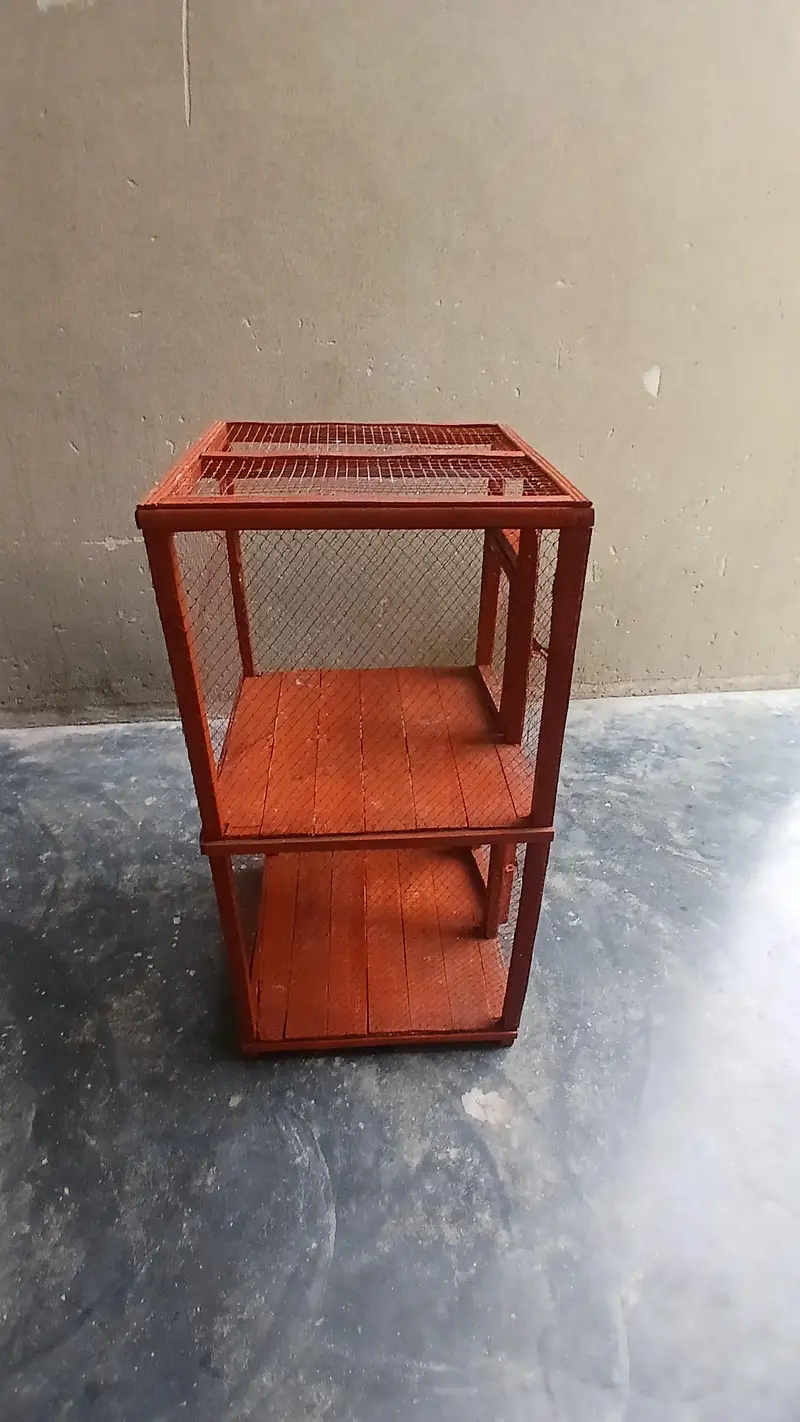 Wooden hen cage — photo 2