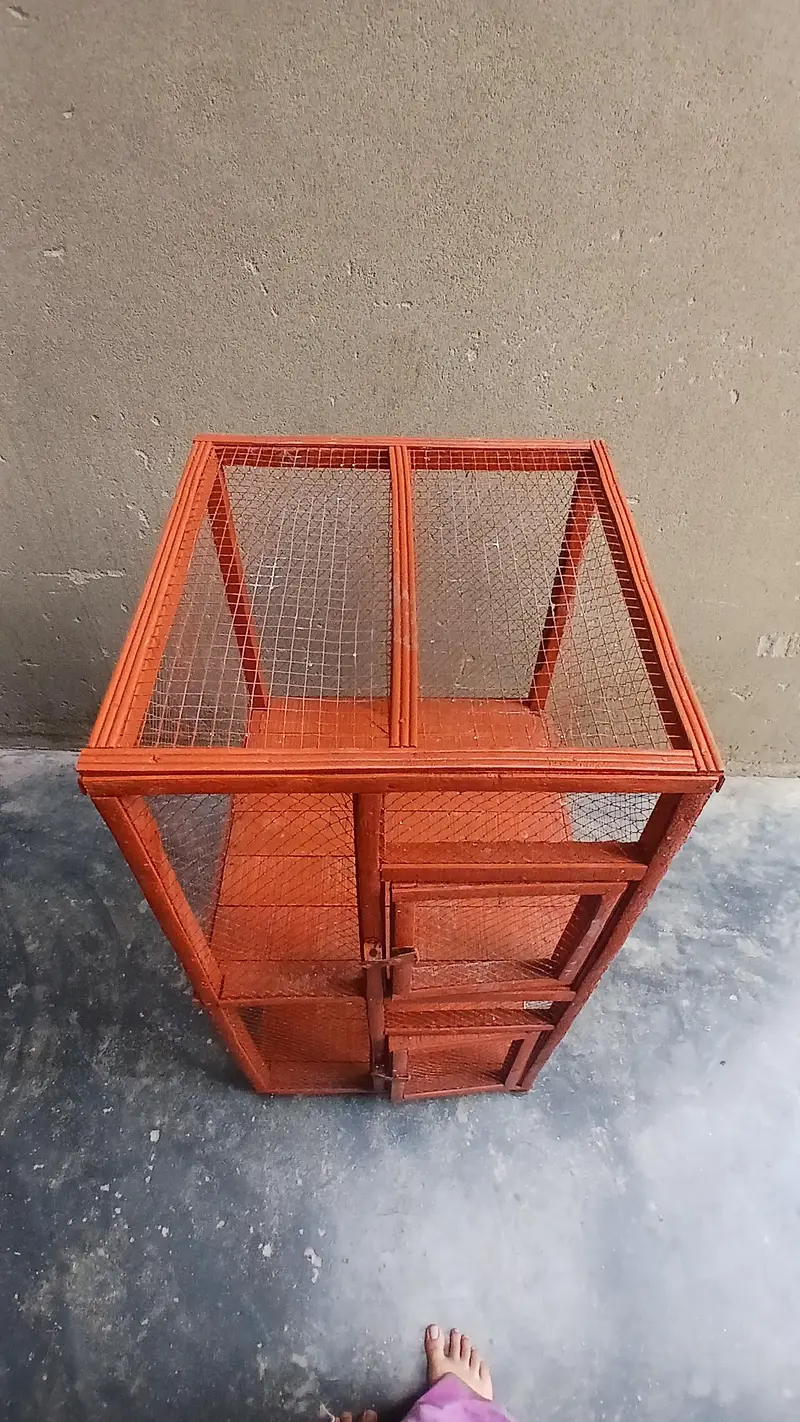 Wooden hen cage — photo 3