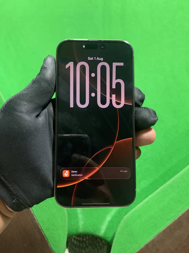 Apple iPhone 16 Pro Max 4