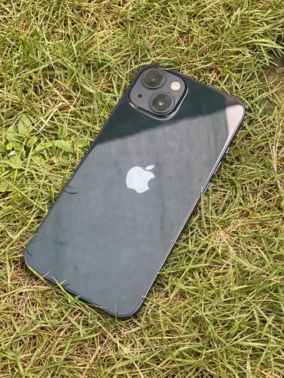 Apple iPhone 13