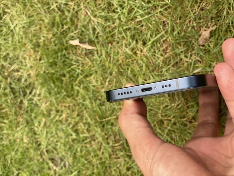 Apple iPhone 13 3