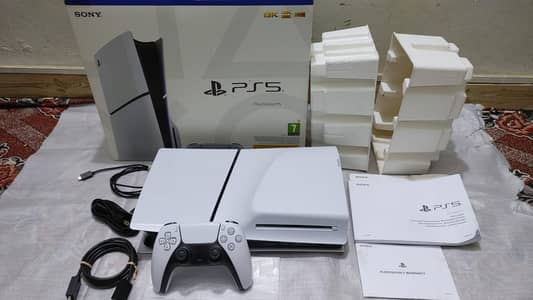 PS5 slim disc edition 1tb brand new 18 game sath for sale