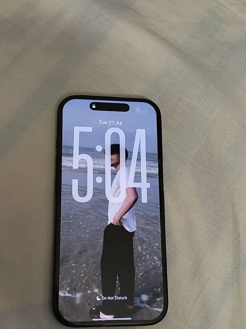 Apple iPhone 16 Pro 2