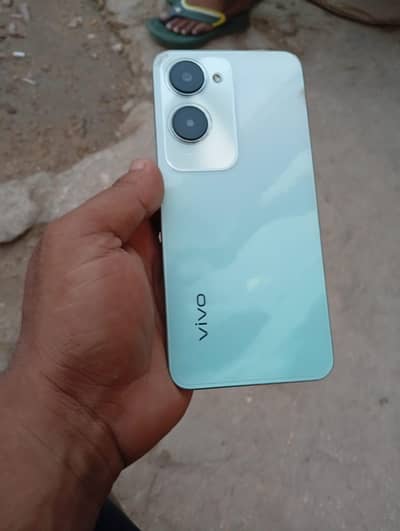 vivo y18 6.128 Gb