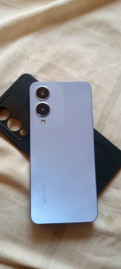 Vivo Y17s