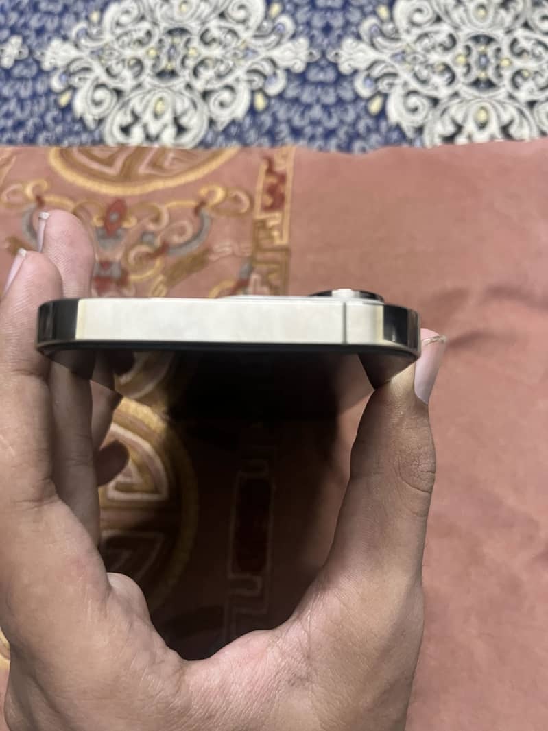 iPhone 14 Pro 3