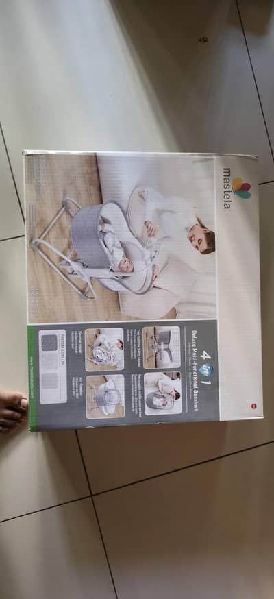 Mastela 4 in 1 Deluxe Multifunctional bassinet