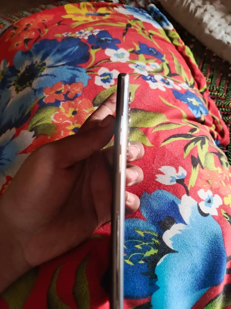 Tecno CAMON 40 Pro 3