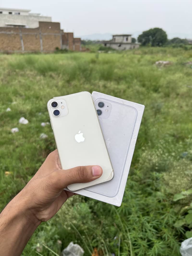 Apple iPhone 11 0