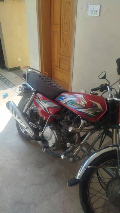 CG 125, 23 model, lush condition