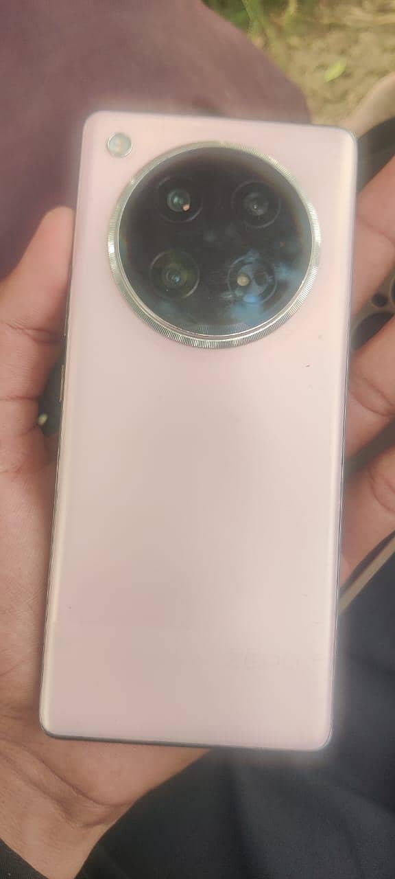 Infinix Zero 40 5