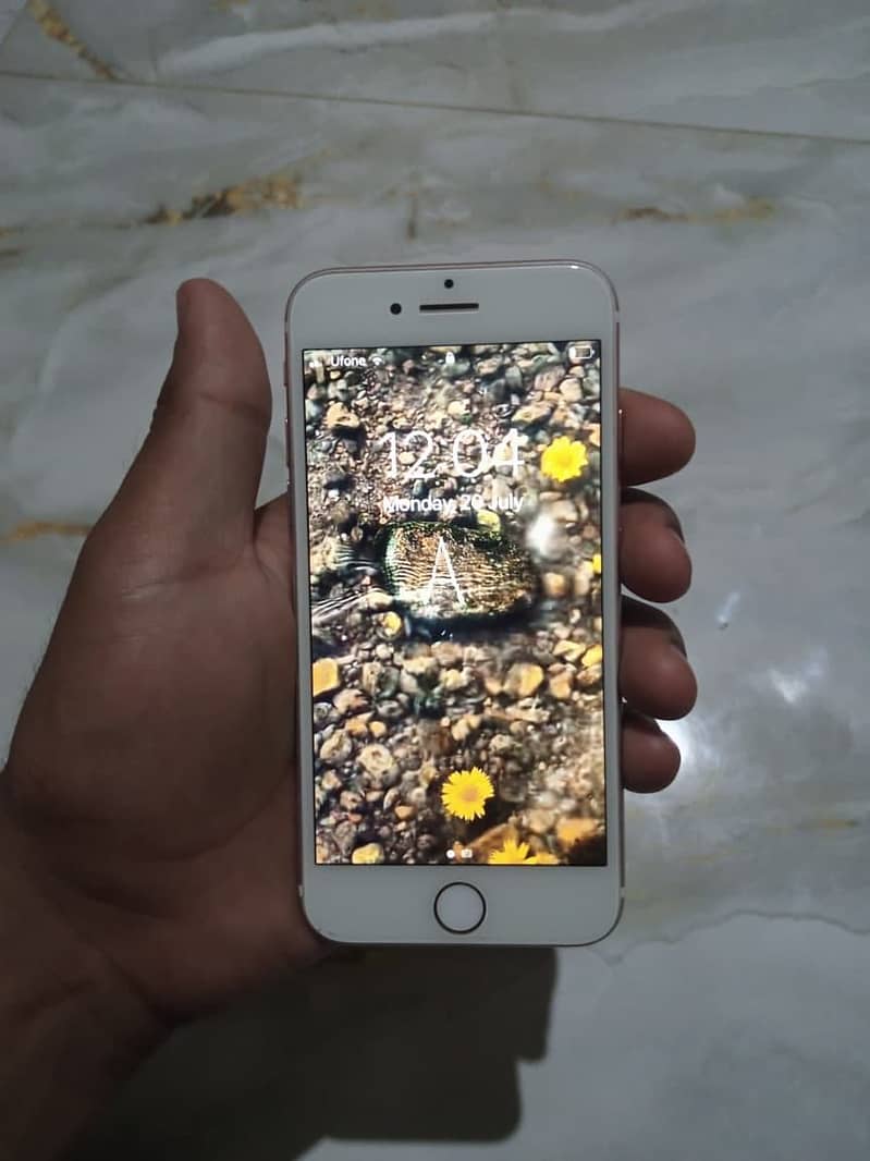 Apple iPhone 7 3