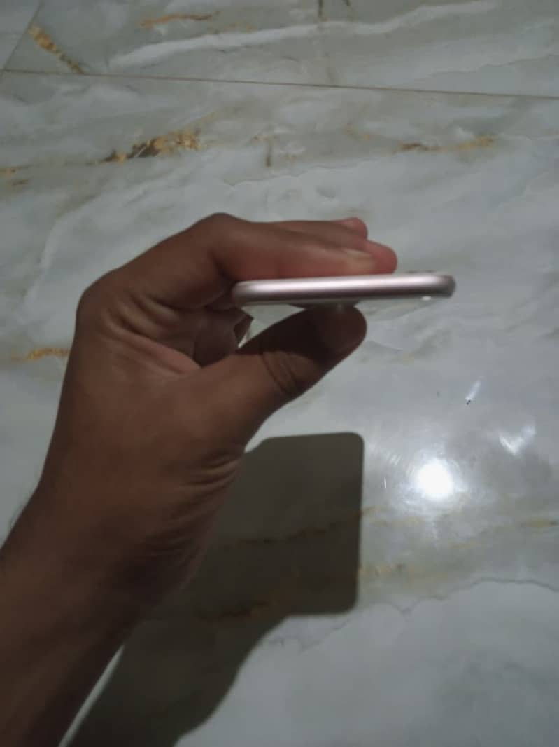 Apple iPhone 7 5