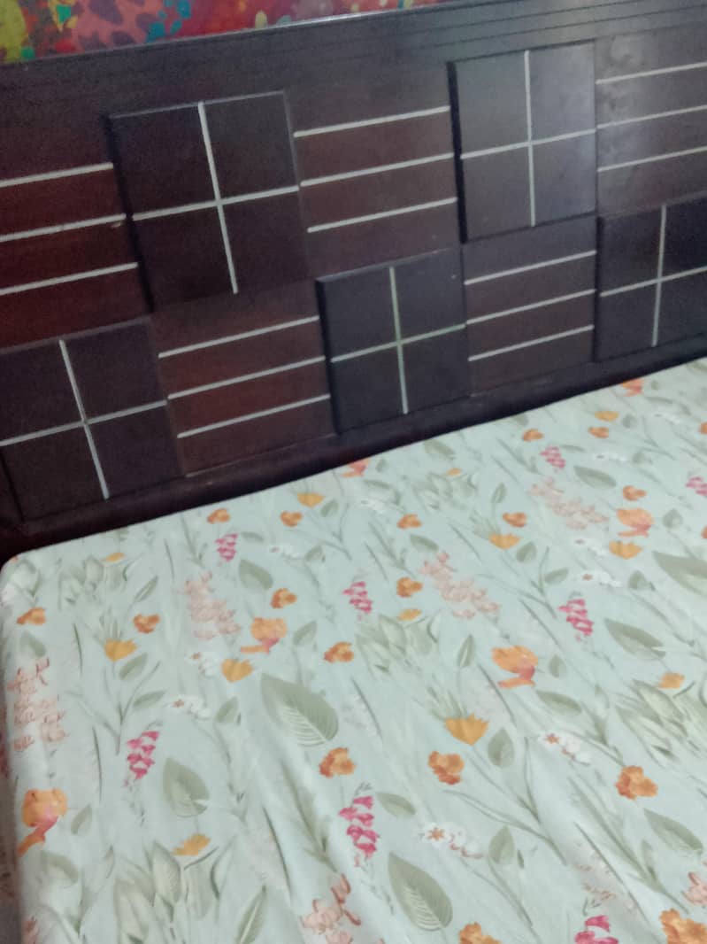 King size bed 2