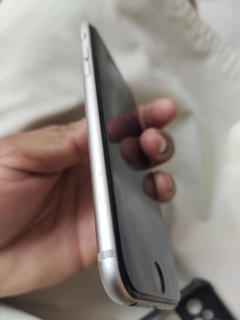 Apple iPhone 6S 1