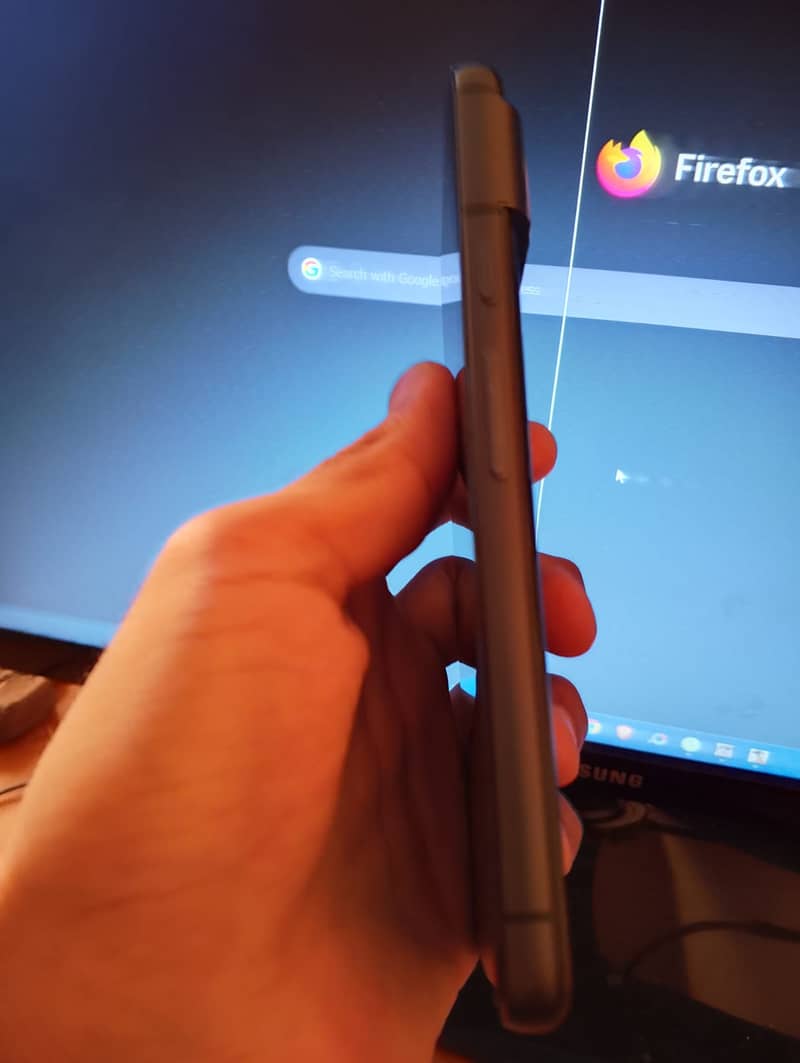 Google Pixel 8 4