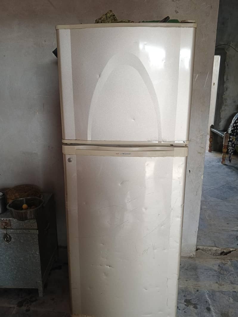 freezer medium dawlance 1