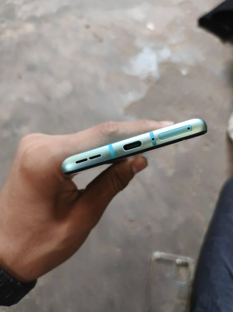 One Plus 8T 1