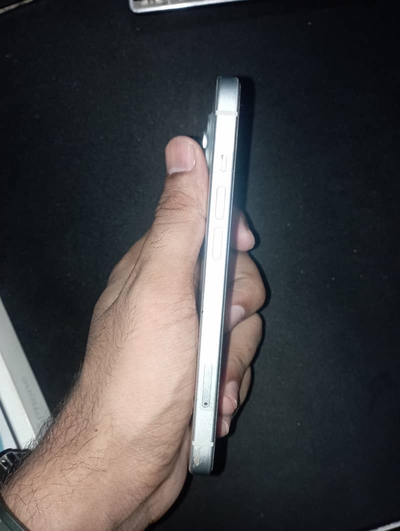 Apple iPhone 15 1
