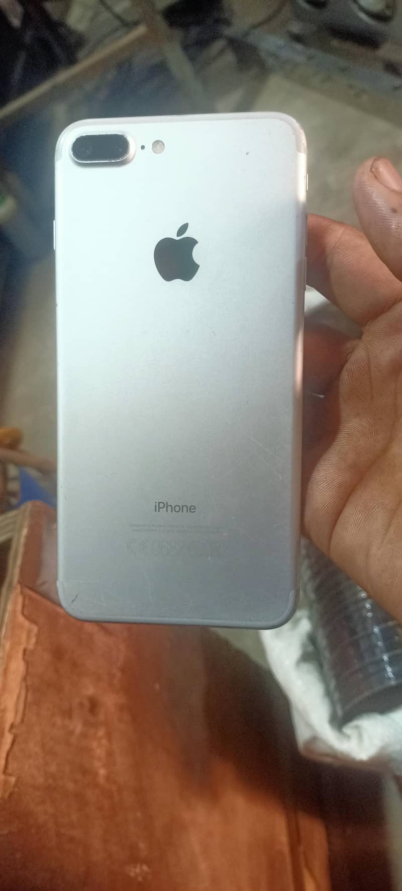 Apple iPhone 7 Plus 2