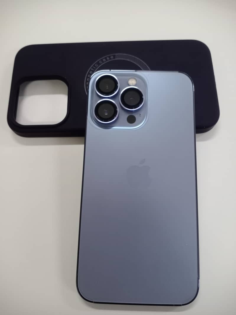 Apple iPhone 13 Pro 1