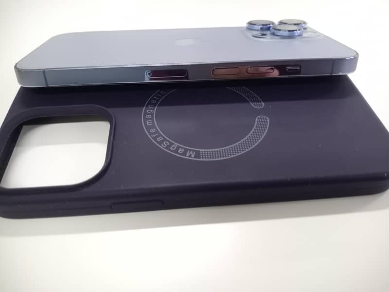 Apple iPhone 13 Pro 3