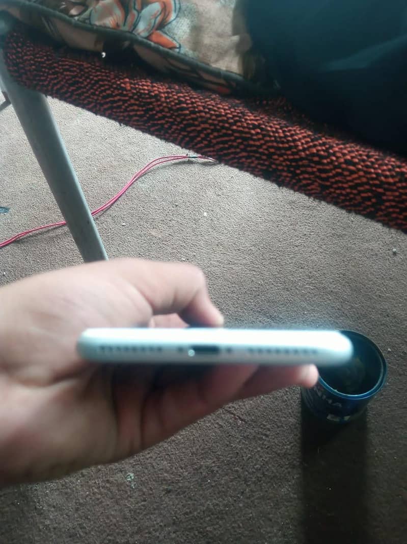 Apple iPhone 8 Plus 2