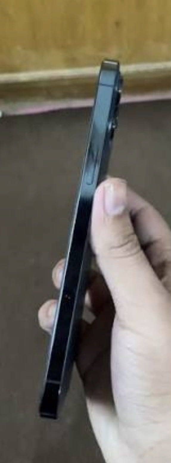 Apple iPhone 12 Pro Max 4