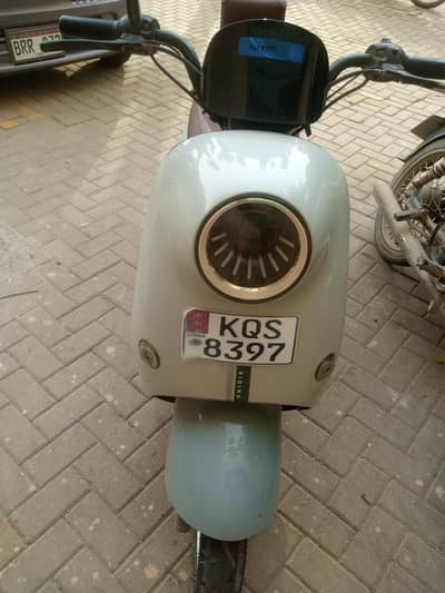Metro T9 Eco Electric Scooter for Sale