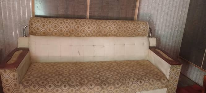 urgent sell sofa set