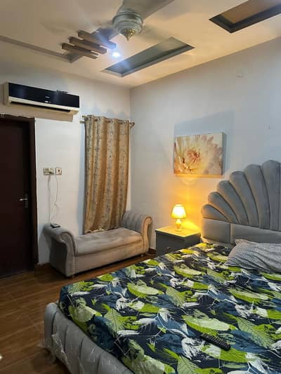 Furnished ac room for rent per day Multan Model town(03277342171)
