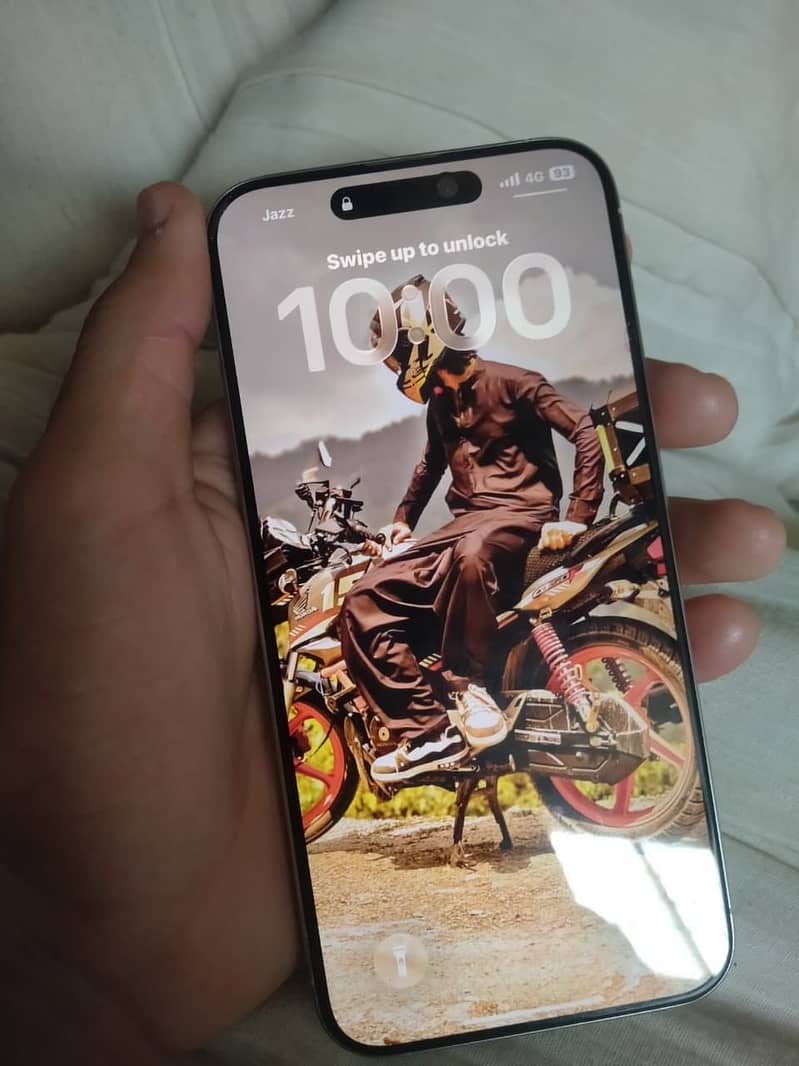Apple iPhone 15 Pro Max 3