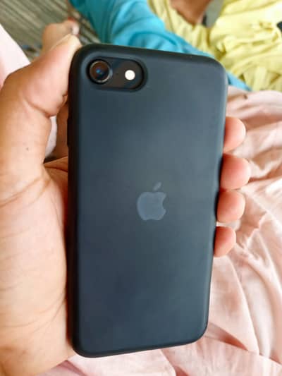 Apple iPhone SE 2 64GB battery 76% 10by9 Whatsapp 03057899111