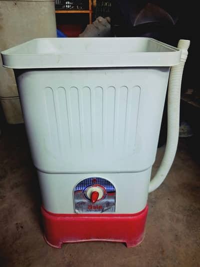 Used small size Washing Machine for mini Family